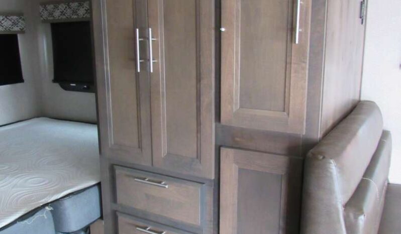 2021 Dynamax Isata 3 Series Mercedes-Benz 24FW full