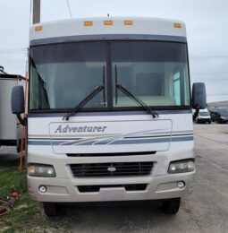 2005 Winnebago Adventurer 33V full