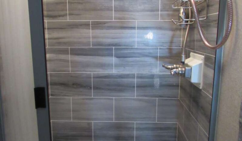 2021 Dynamax Isata 3 Series Mercedes-Benz 24FW full