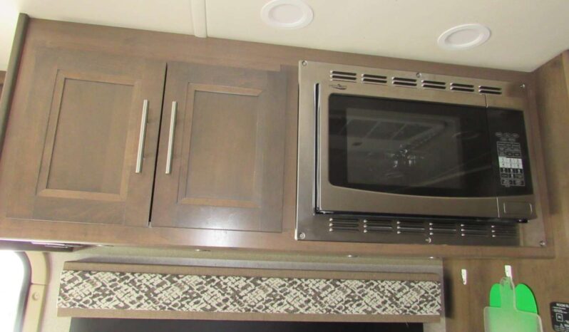 2021 Dynamax Isata 3 Series Mercedes-Benz 24FW full